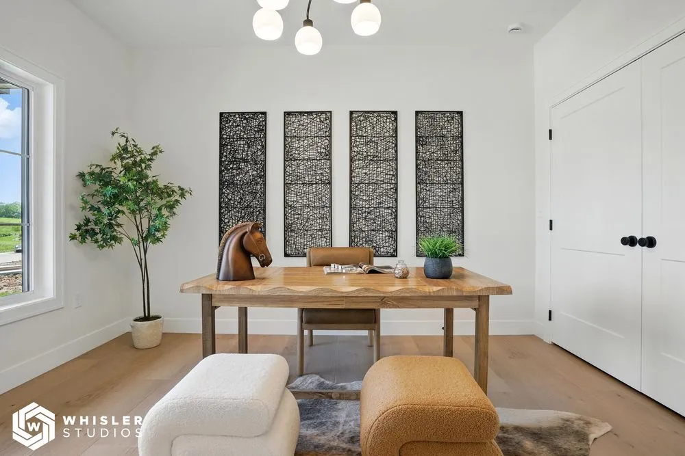 Slide of Diamond Ridge Construction