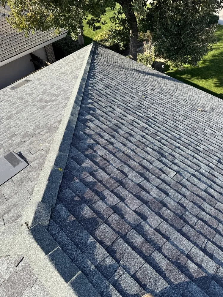 Slide of Diamond Ridge Roofing