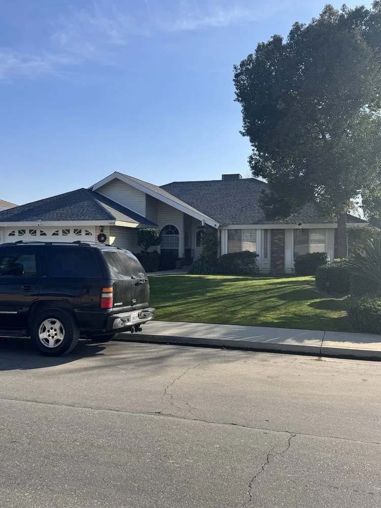 Slide of Diamond Ridge Roofing