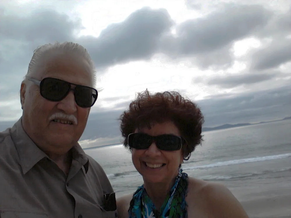 Slide of Diamond Ridge Roofing