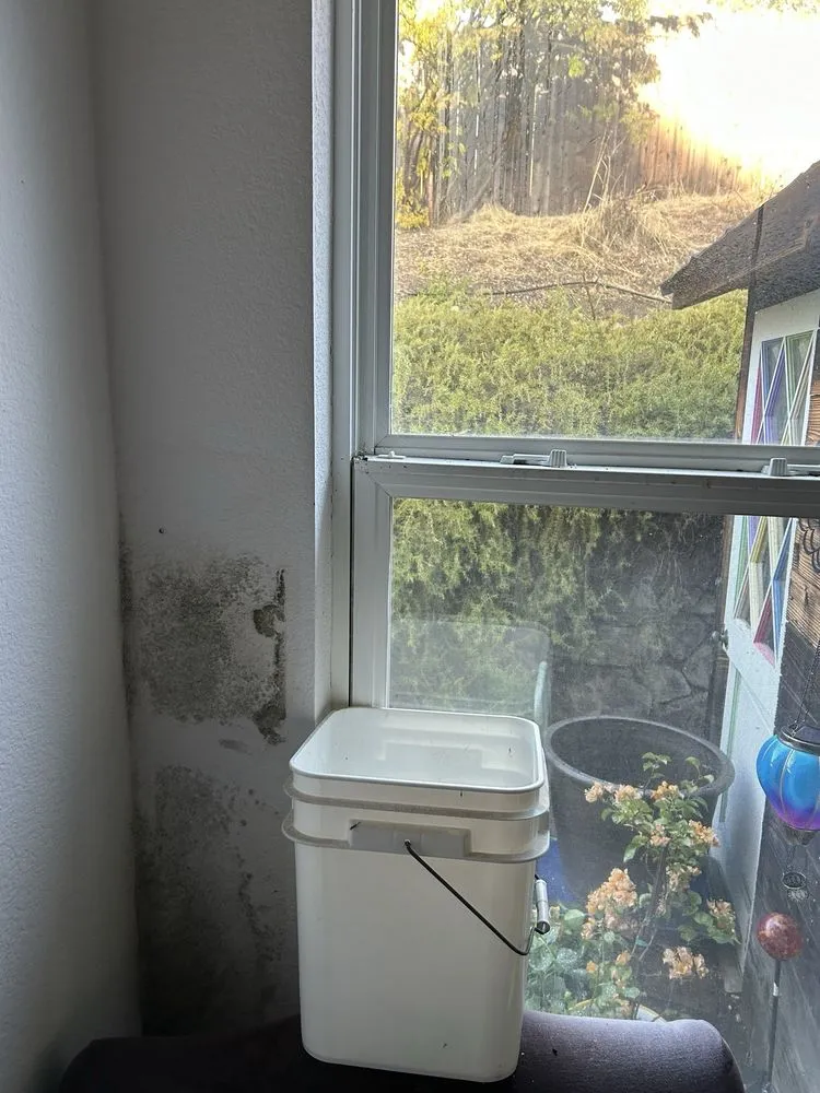 Slide of Diamond Ridge Roofing