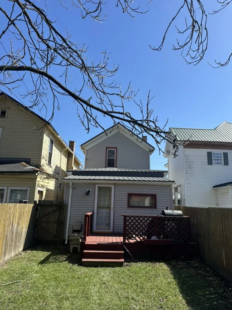 Slide of Diamond Roof Solutions