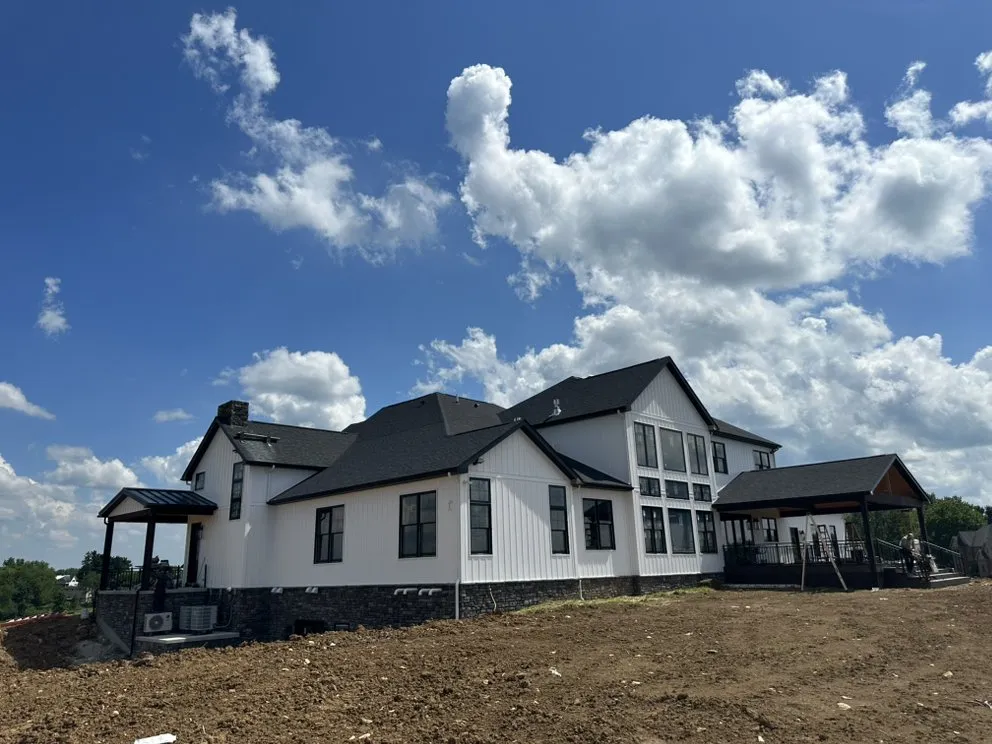 Slide of Diamond Roof Solutions