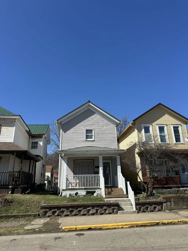 Slide of Diamond Roof Solutions