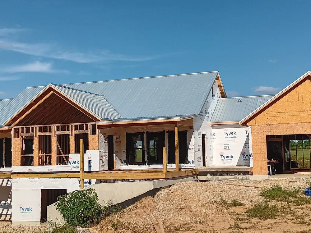 Slide of Diamond Roofing & Construction