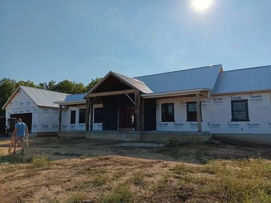 Diamond Roofing & Construction