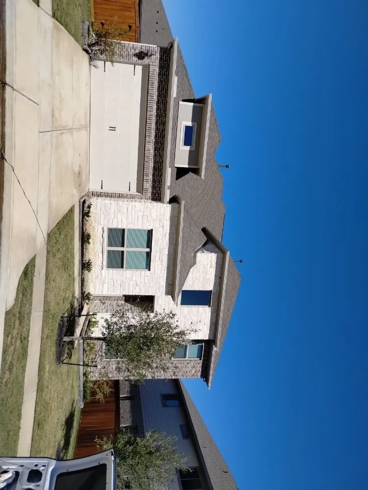 Slide of Diamond Roofing and Seamless Gutters