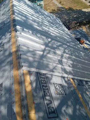 Diamond Roofing and Seamless Gutters