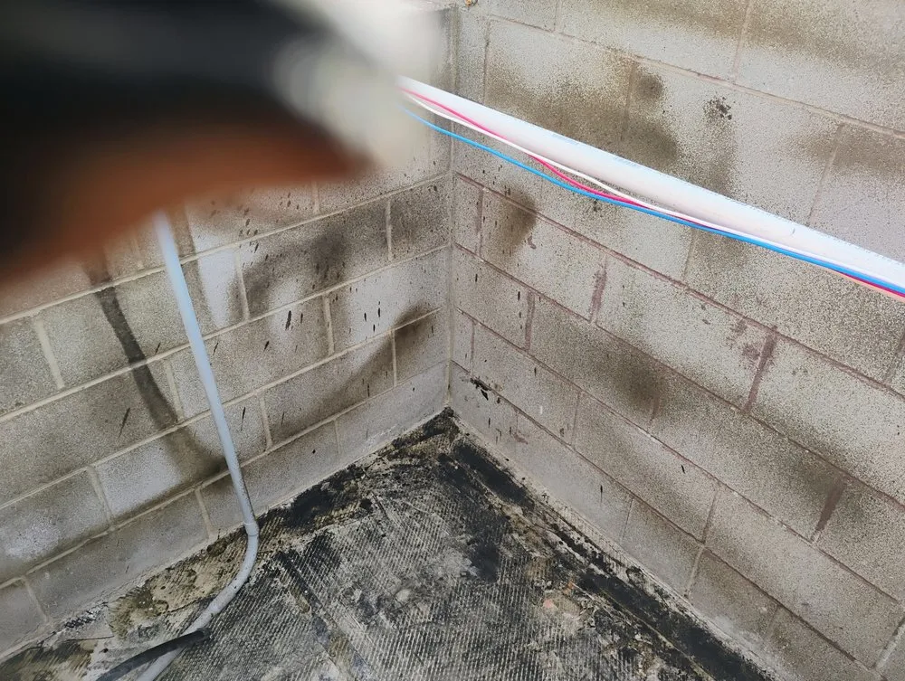 Slide of Diamond Roofing