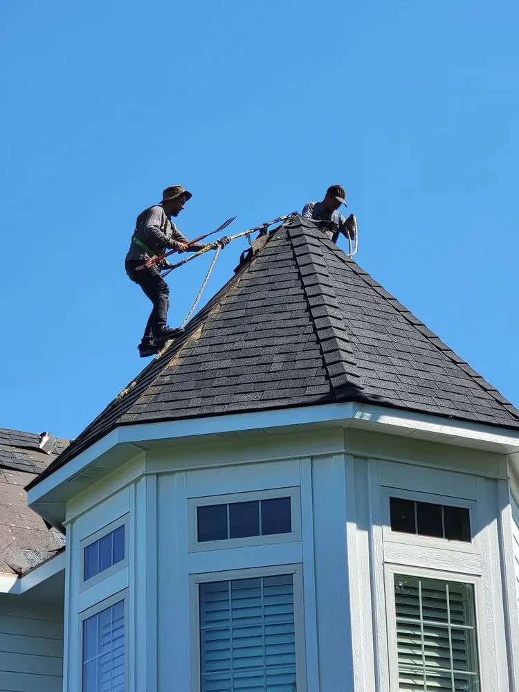 Slide of Diamond Roofing