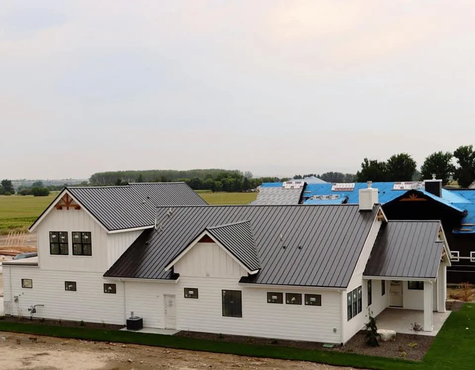 Slide of Diamond Roofing