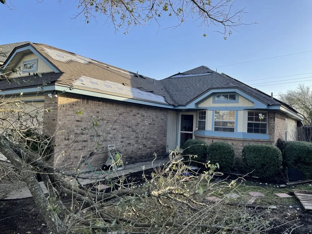 Slide of Diamond Select Roofing