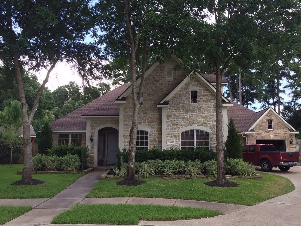 Slide of Diamond Star Roofing & Construction