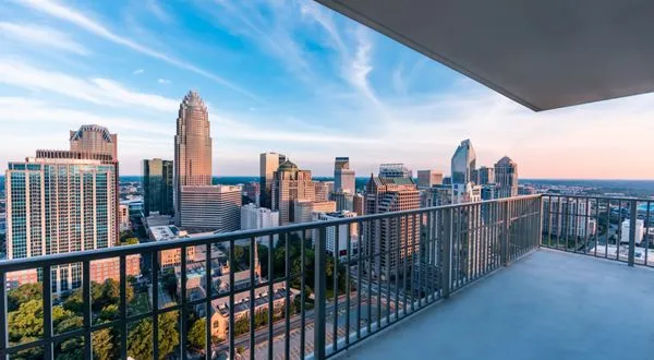 Diamond Top Roofing Logo