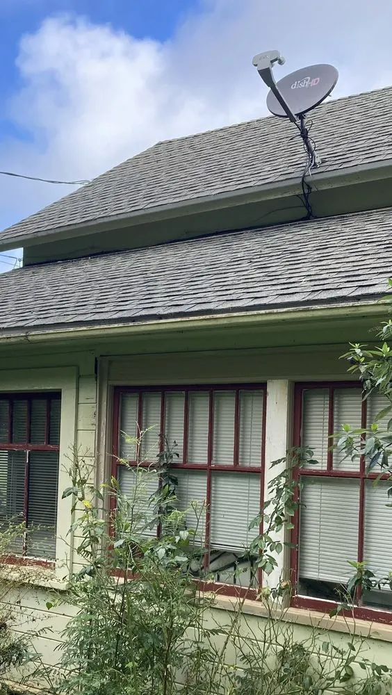 Slide of Diamond Touch Roof Cleaning and Repair