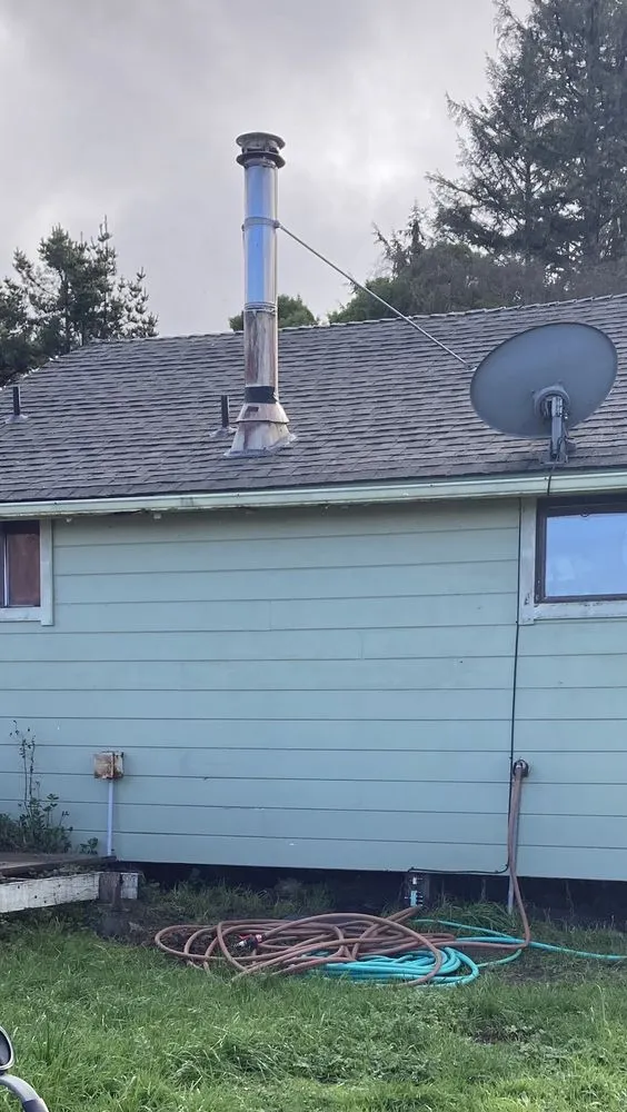 Slide of Diamond Touch Roof Cleaning and Repair