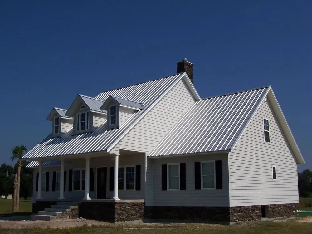 Licensed shingle roofing service in Myakka City, FL - Diamondback Roofing