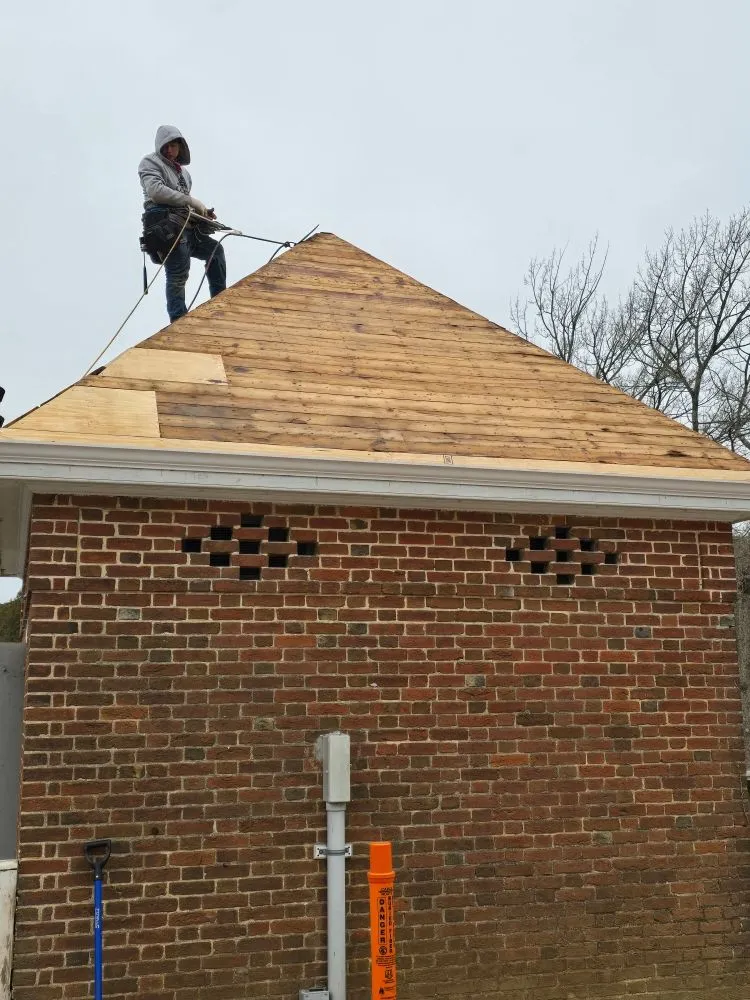 Reliable residential roofing service experts serving Churchill, MD - Diaz Construction