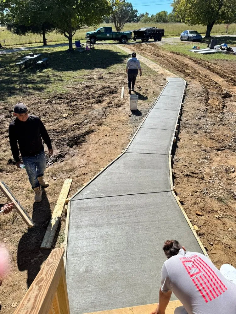 Slide of Diaz contracting