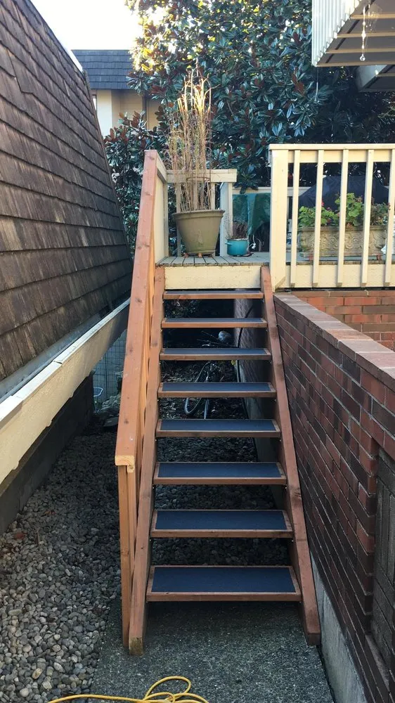 Slide of Diaz Maintenance and Construction