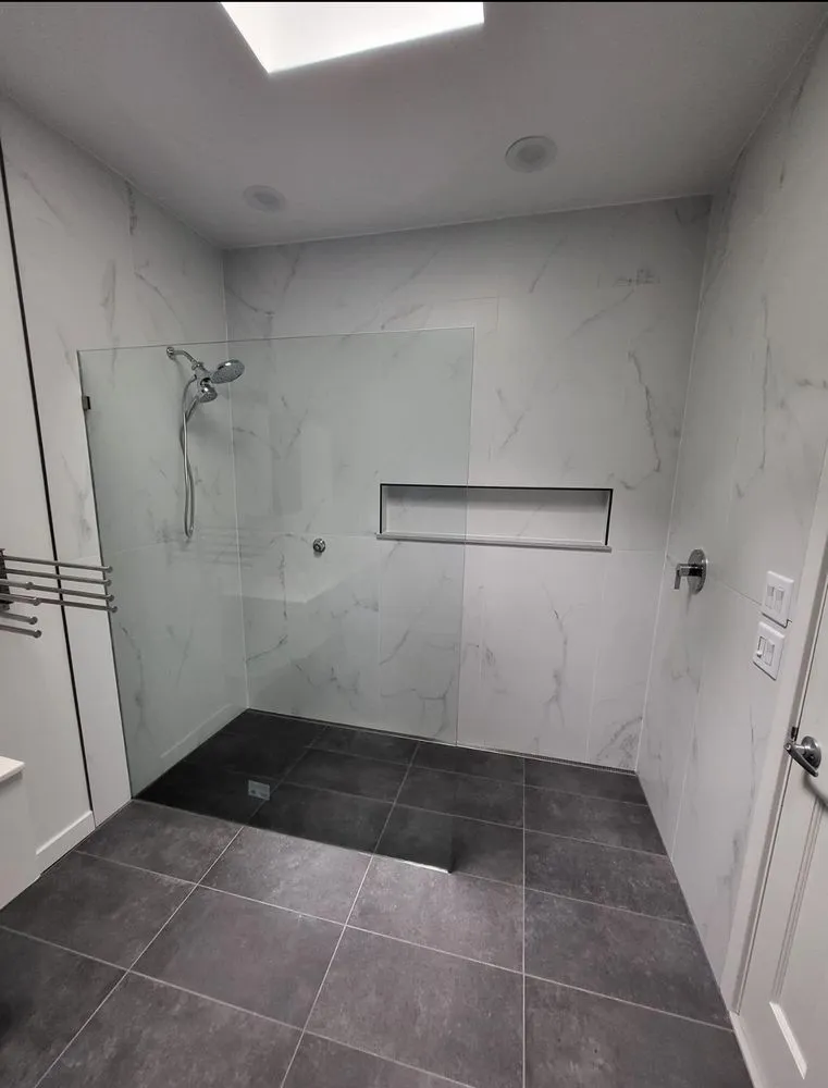 Slide of Diaz Renovations