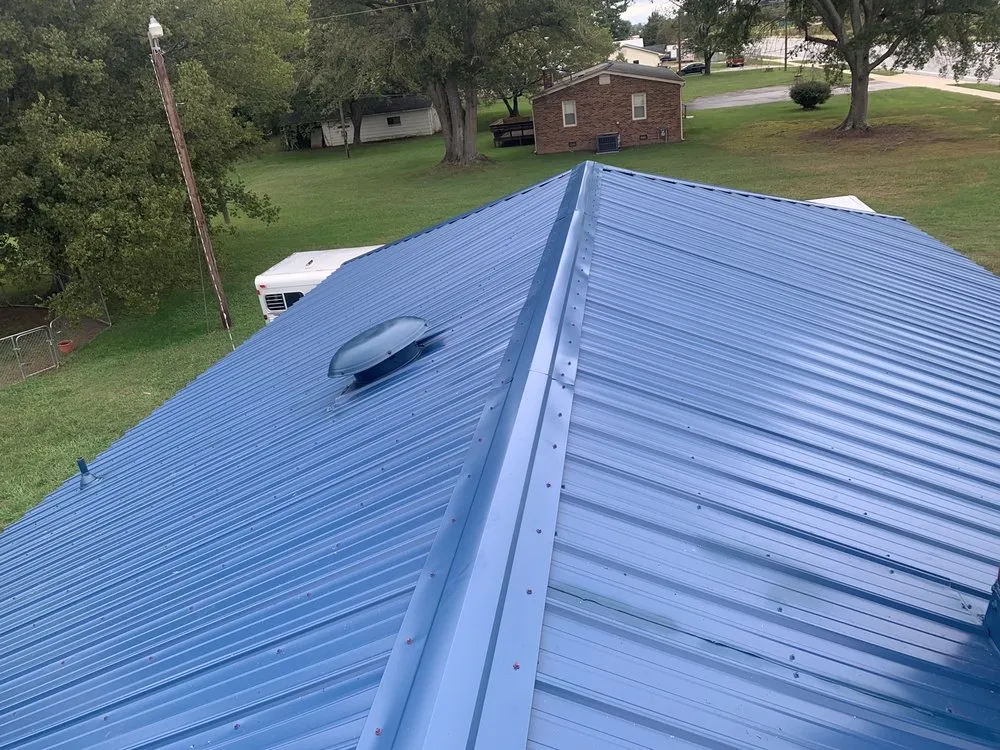 Slide of Diaz Roofing