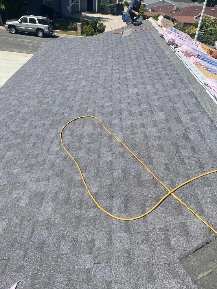 Slide of Diaz Roofing