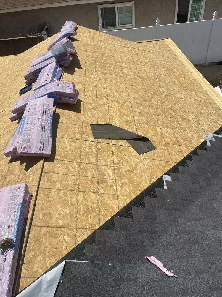 Slide of Diaz Roofing