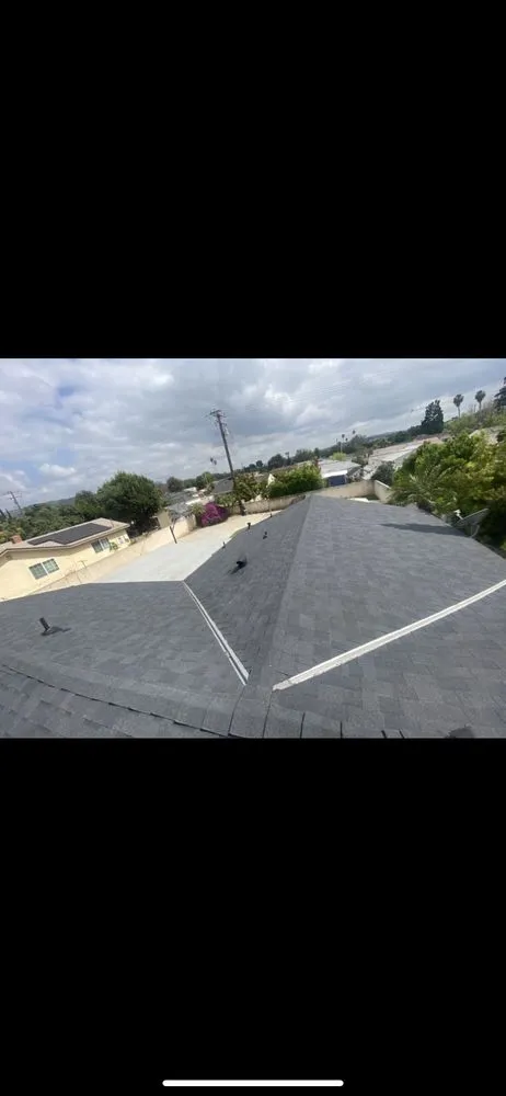 Slide of Diaz Roofing