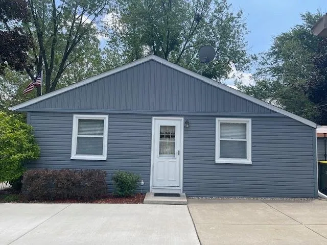 Slide of Dickson Contractors