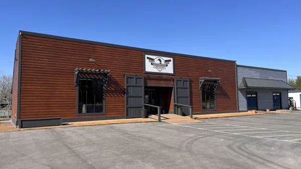 Dickson Restoration Logo