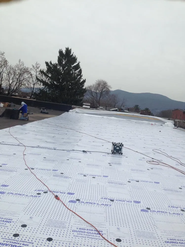 Slide of Dicky Matos Roofing