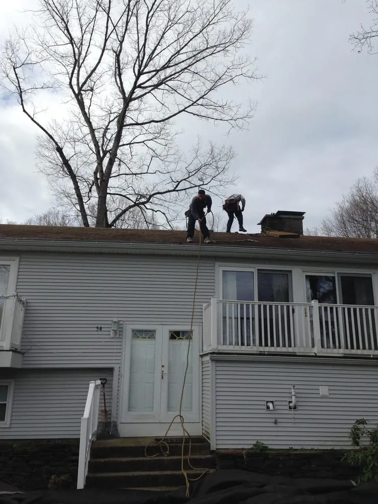 Slide of Dicky Matos Roofing