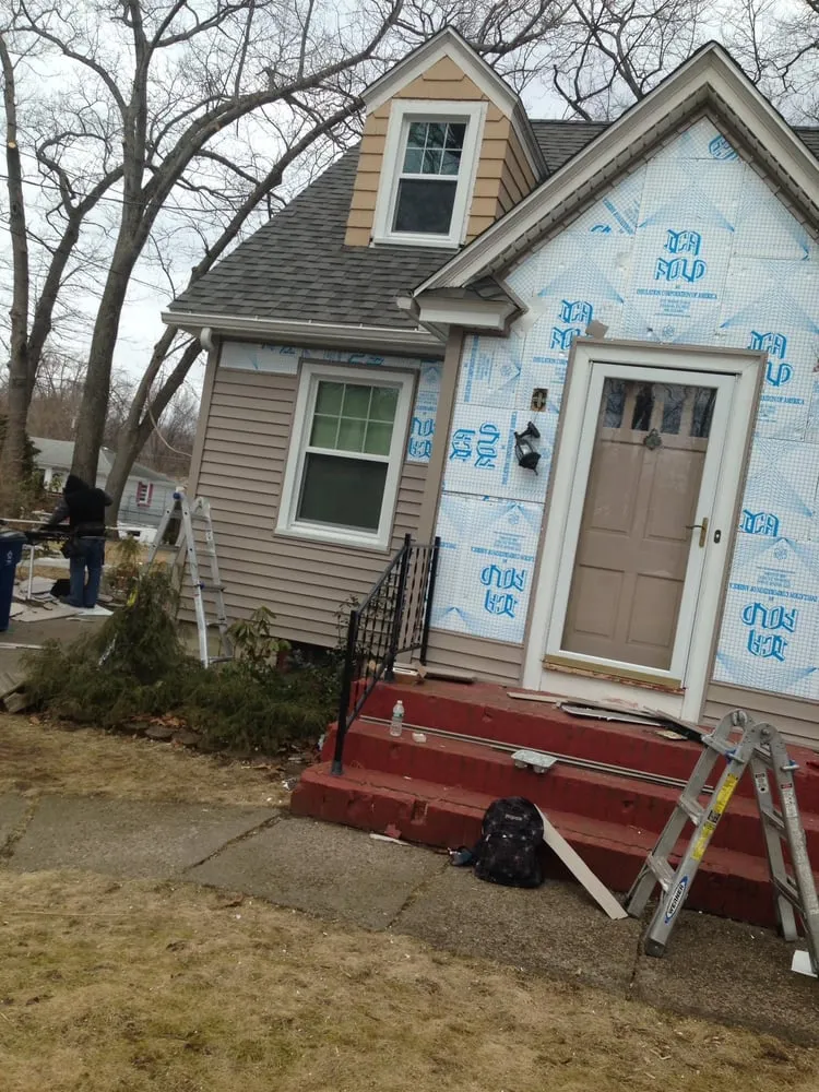 Slide of Dicky Matos Roofing