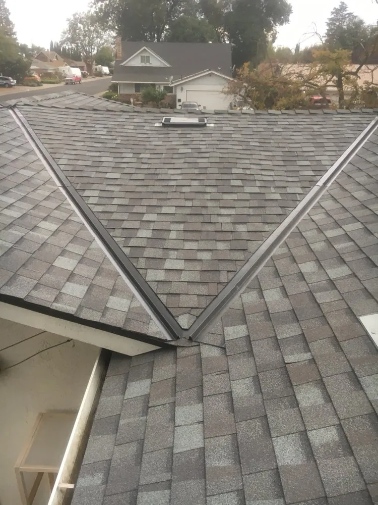 Slide of Diego Lopez Roofing