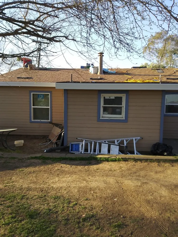 Slide of Diego Lopez Roofing