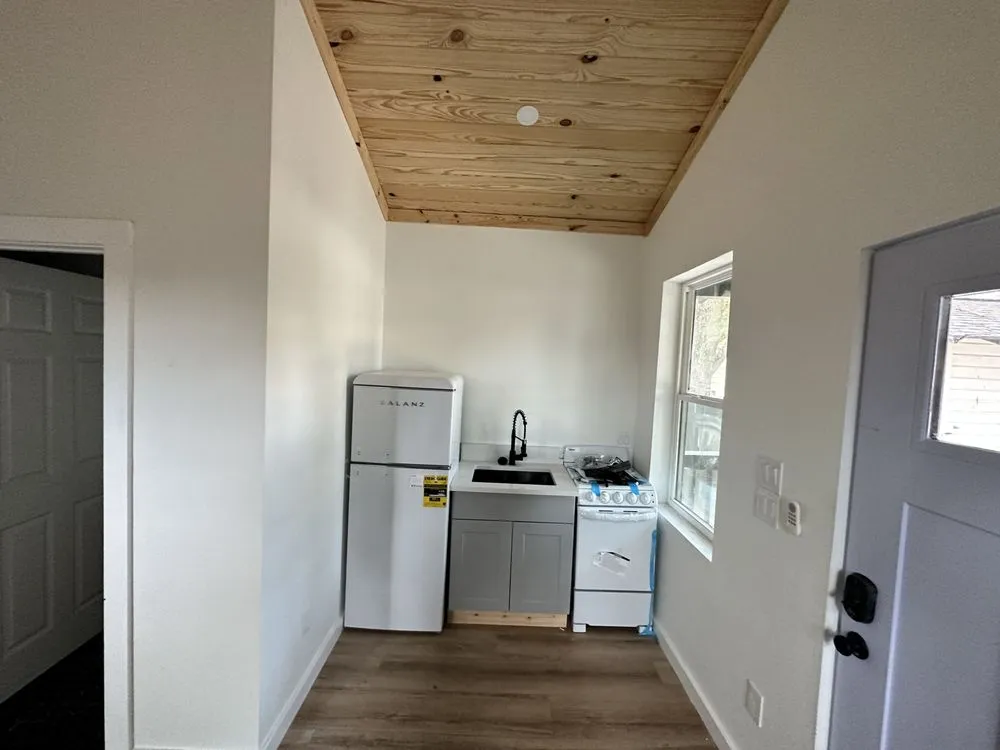 Slide of Diligent Construction Services