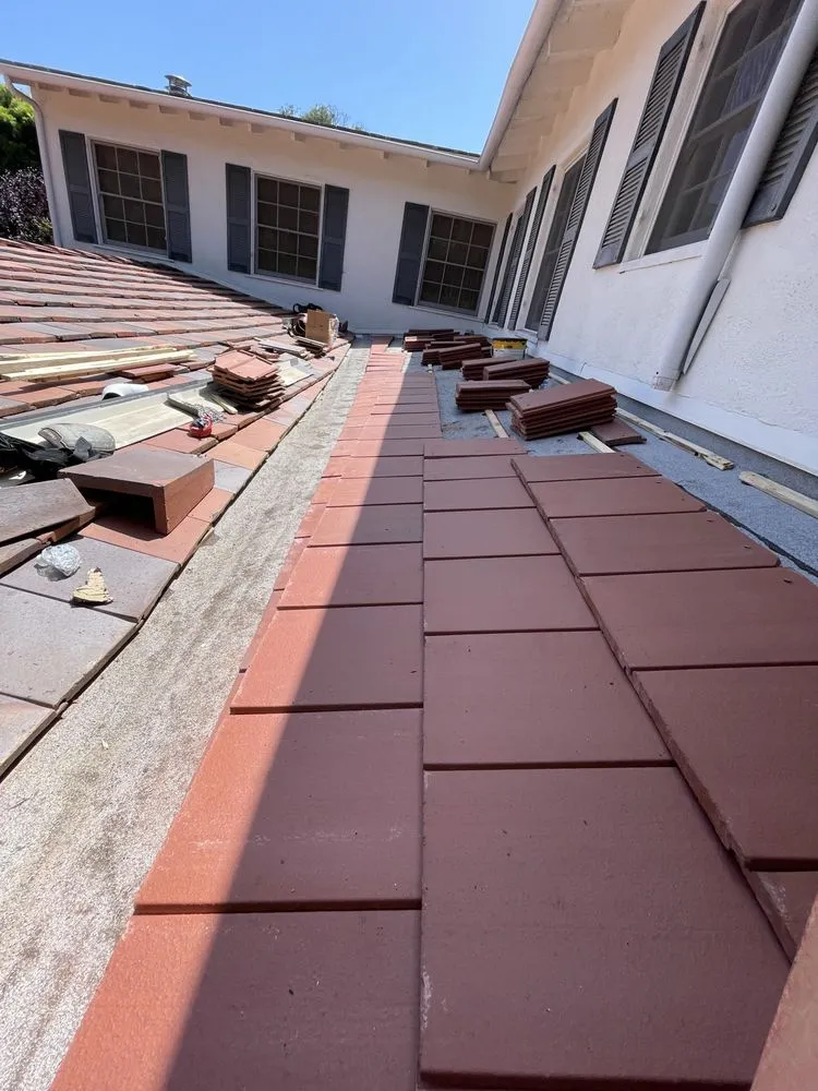 Reliable roof inspection for homes in San Fernando Valley, CA by Dilligent Roofing