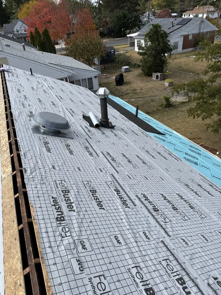 Slide of Dill’s Exteriors