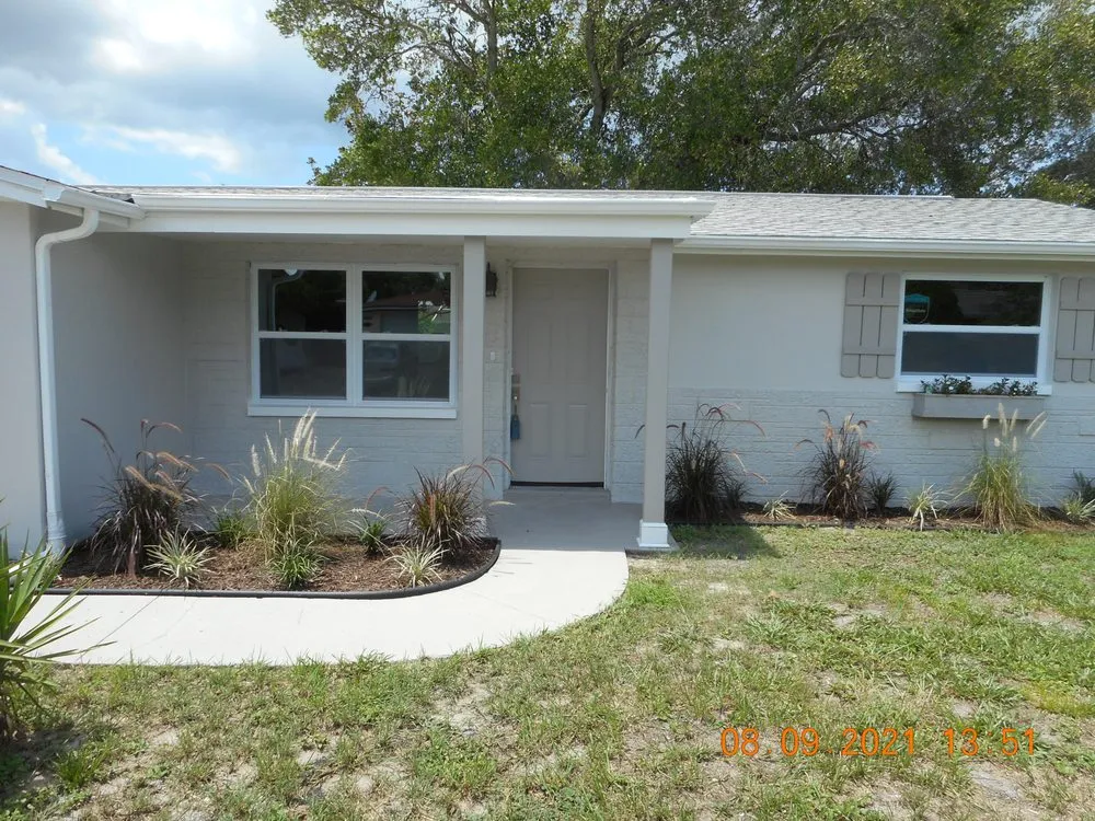 Slide of Dimonda Roofing