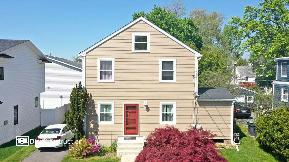 Slide of Dior Construction