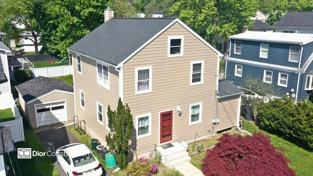 Slide of Dior Construction