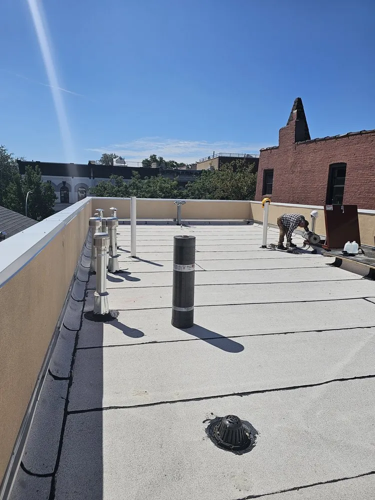 Professional residential roofing service for fast service in Manalapan Township, NJ by Direct Contracting