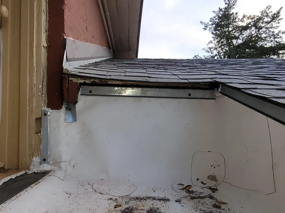 Slide of Discount Roofers