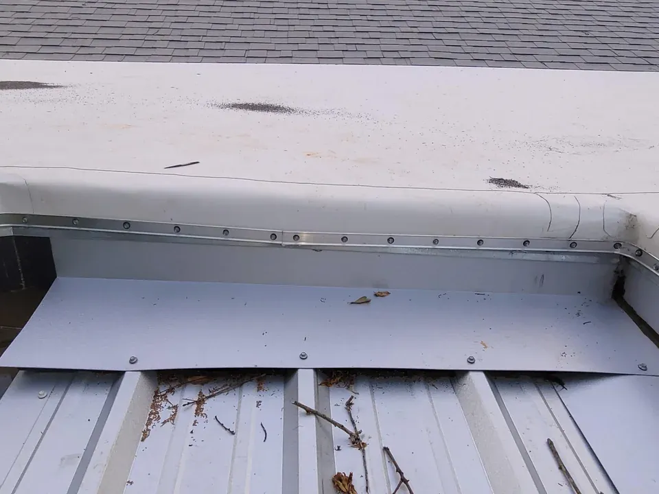 Slide of Discount Roofers