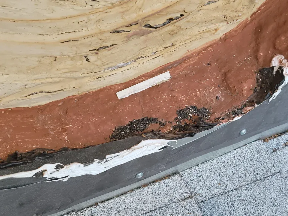 Slide of Discount Roofers