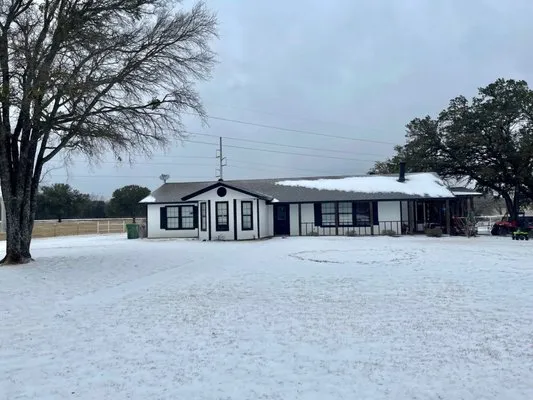 Discounted Roofing & Remodeling Logo