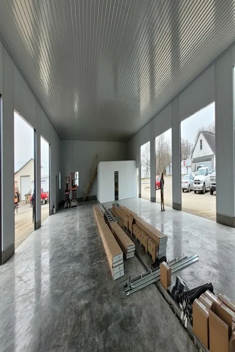 Top-rated residential roofing service for fast service in Milroy, IN by Distinctive Construction