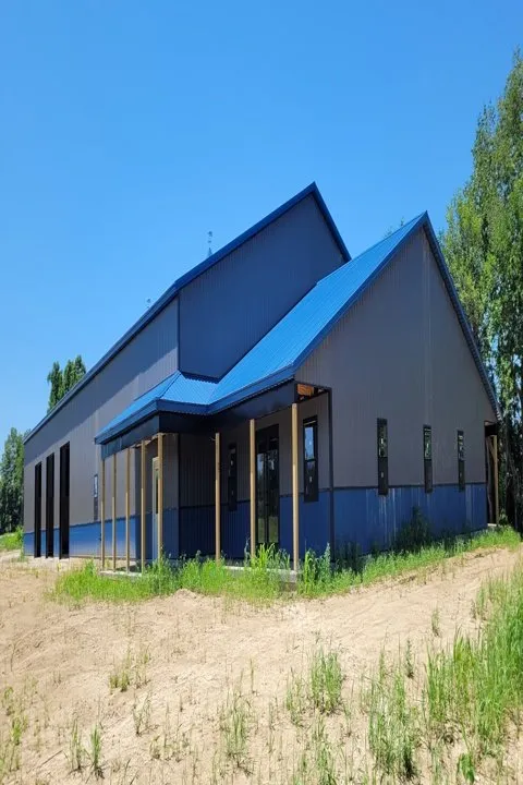 Trusted storm damage roof repair in Milroy, IN - Distinctive Construction
