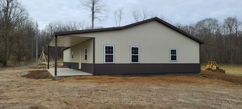 Top-rated residential roofing service for fast service across Milroy, IN - Distinctive Construction
